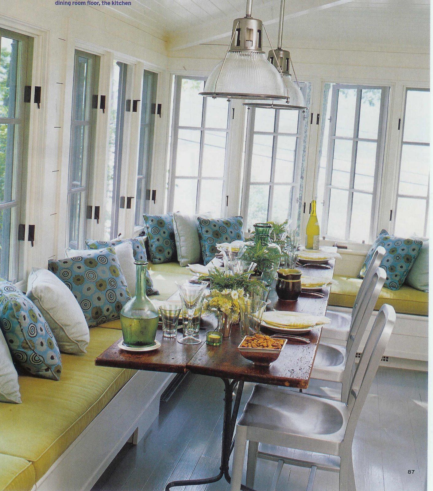 Wonderful Window Seats : 8 Fabulous Banquette Dining Table