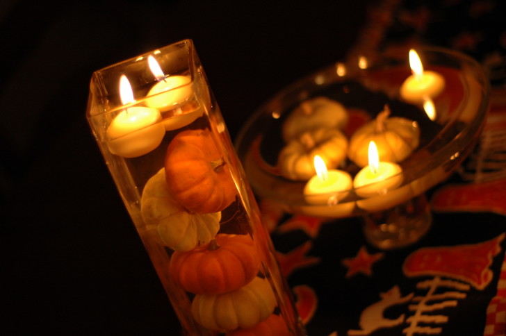 Lightning , 12 Amazing Pumpkin Centerpieces : Pumpkin Candle Centerpieces