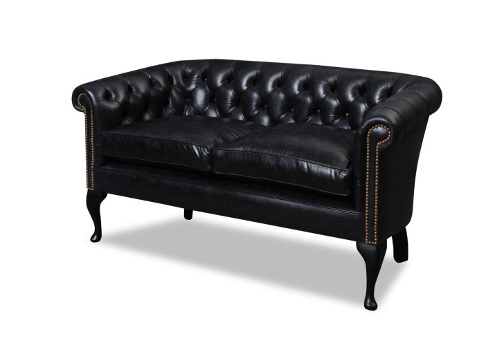 Living Room , 7 Chesterfield Sofa That Will Inspiring You : black chesterfield-sofa