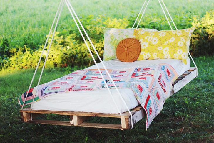 Bedroom , 7 Wonderful Outdoor canopy swing bed : Pallet Swing Bed