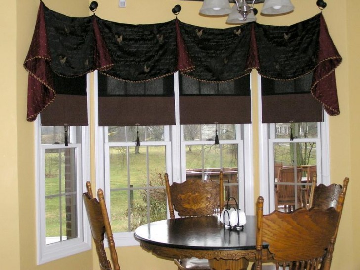 Living Room , 7 Awesome Drapery ideas for bay windows : Bay Window Treatment Ideas