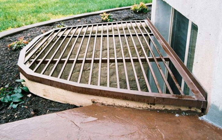 Apartment , 8 Awesome Metal grates for window wells : Egress Window Grates