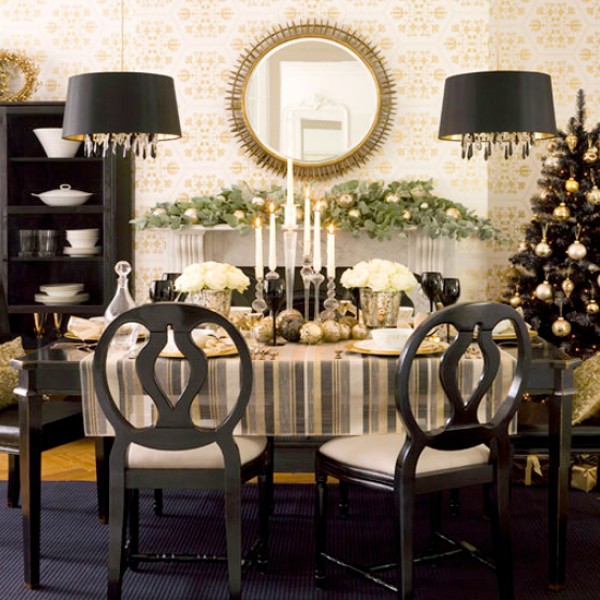 Dining Room , 7 Charming Dining Room Table Centerpieces Ideas : black dining room