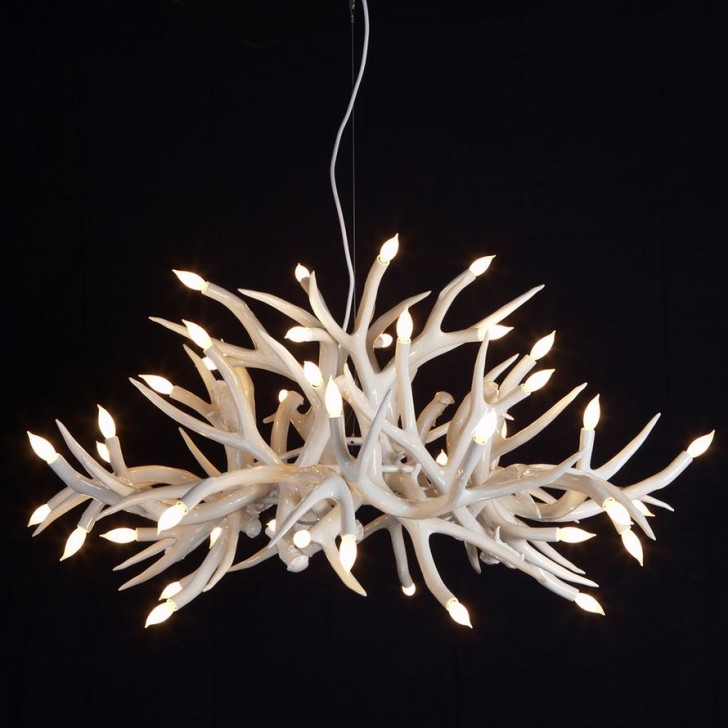 Lightning , 7 Superb White antler chandelier : Jason Miller Superordinate