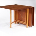 Minimalist Look Wooden Table , 7 Unique Collapsible Dining Table In Furniture Category