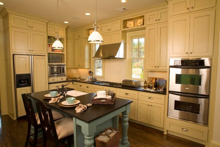 Living Room , 5 Excellent Craftsman Homes Interior Design Ideas : Traditional Artistic Kitchen Craftsman