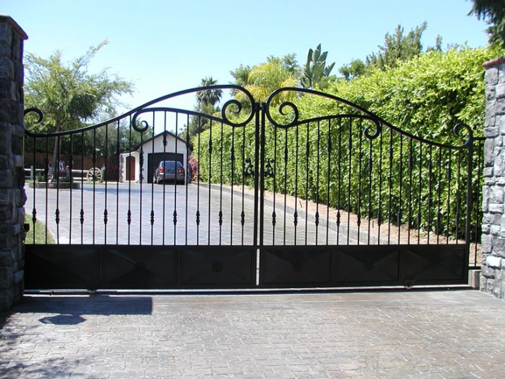 Others , 8 Awesome Driveway gate designs : Driveway Gate Design