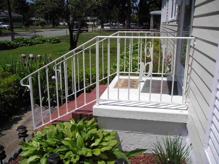 Homes , 6 Gorgeous Porch railing ideas :  Patio Furniture