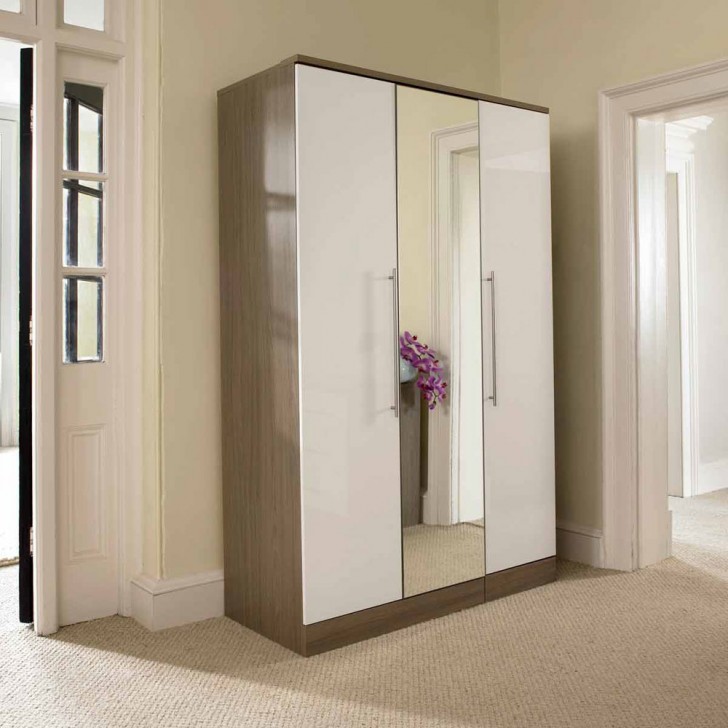 Furniture , 7 Fabulous Mirrored closet doors : Stylish Bifold Mirrored Closet Doors
