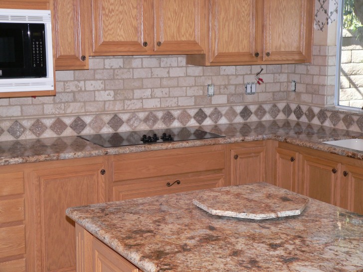 Kitchen , 5 Ultimate Backsplash tile patterns : Ifferent Colors