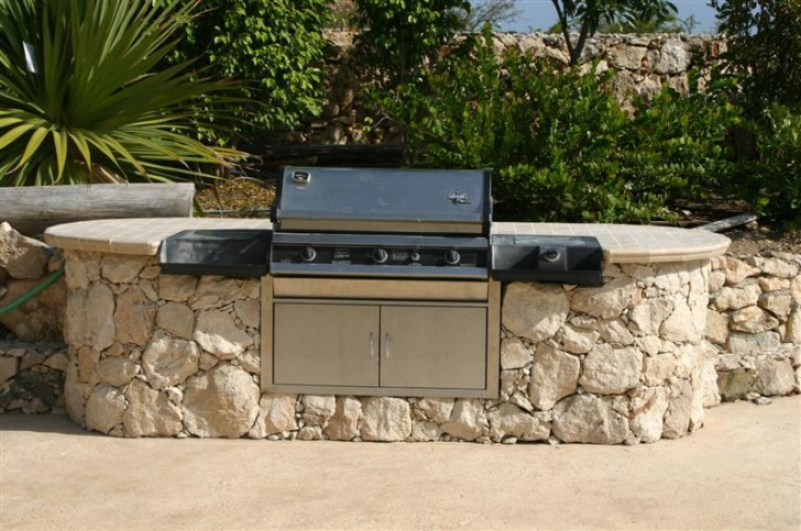 Homes , 7 Charming Built in barbeques :  Outdoor Kitchens