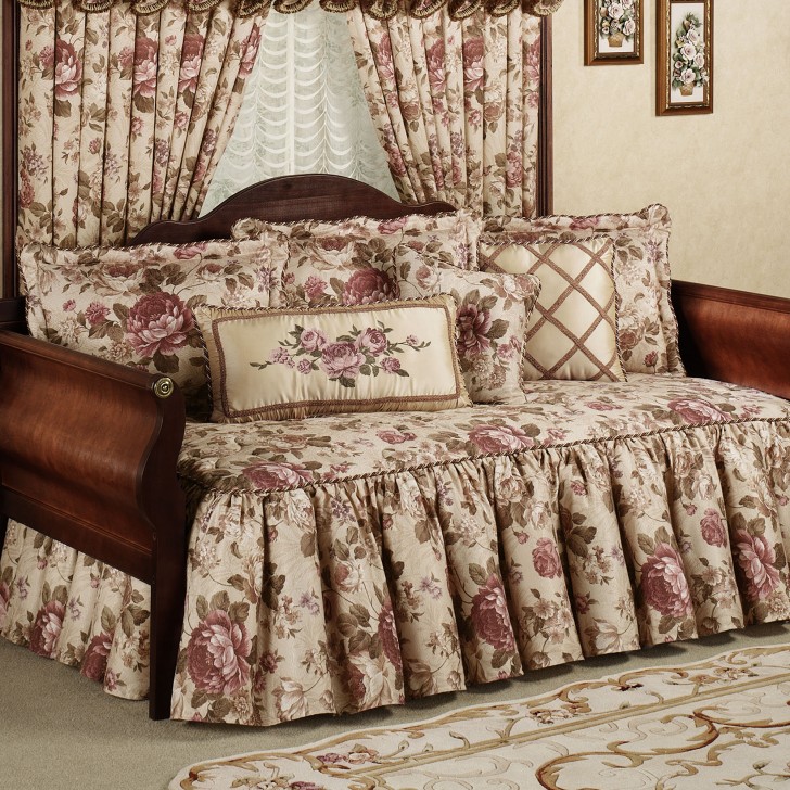 Bedroom , 7 Nice Daybed bedding : Perennial Floral Daybed Bedding Set