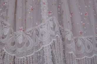 480x640px 6 Charming Victorian Lace Curtains Picture in Others