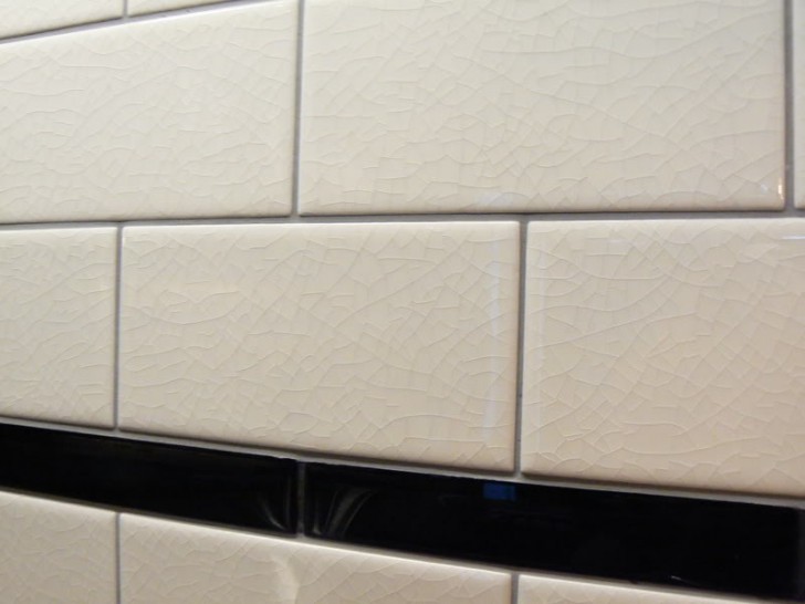 Others , 7 Gorgeous Colored subway tile : White Subway Tile