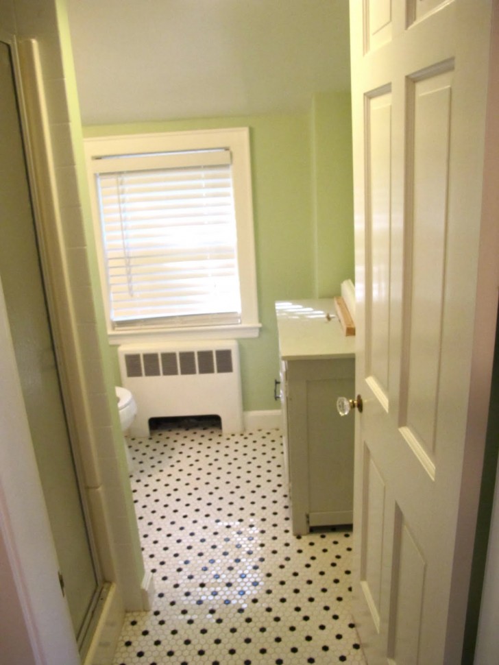 Bathroom , 10 Popular Small bathroom redos : Inspiration For Adding Storage