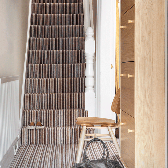 Others , 11 Stunning Hallway Carpet Ideas : Stripes hallway