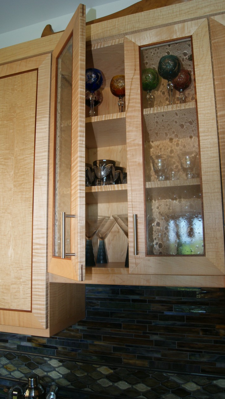 Kitchen , 9 Hottest Kitchen display cabinet : Beautiful Kitchen Display Cabinet
