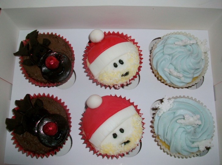 Others , 10 Fabulous Clever christmas gifts : Clever Christmas Cupcake Trio