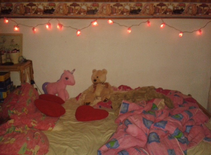 Bedroom , 9 Outstanding Fairy lights for bedroom :  Fairy Light Bedroom Ideas