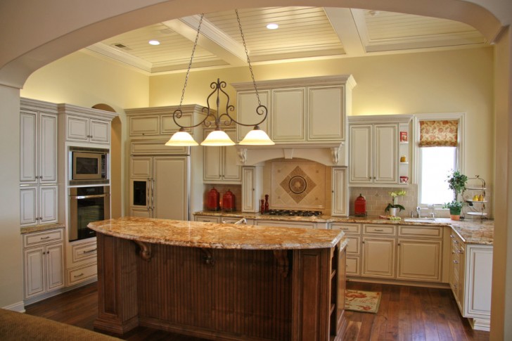 Kitchen , Lovely  Traditional Images Kitchen Cabinets Picture Ideas : Awesome  Traditional Images Kitchen Cabinets Picture