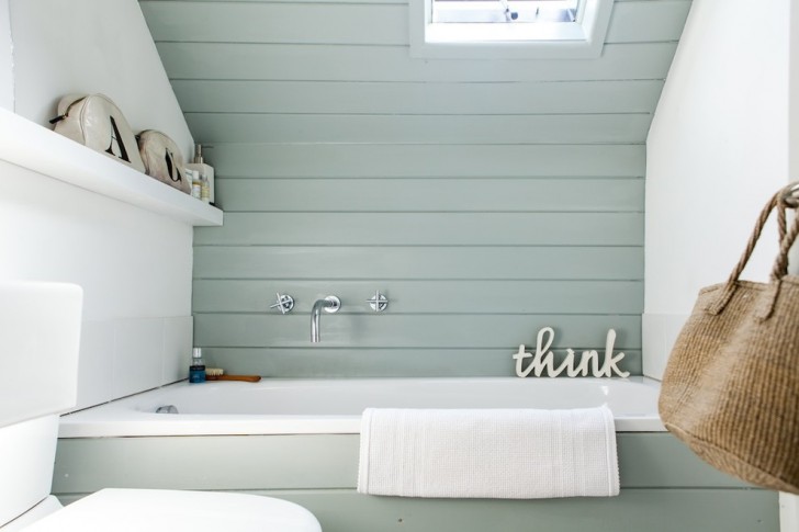 Bathroom , Beautiful  Industrial Small Bathroom Tub Shower Combination Photo Inspirations : Lovely  Beach Style Small Bathroom Tub Shower Combination Picute