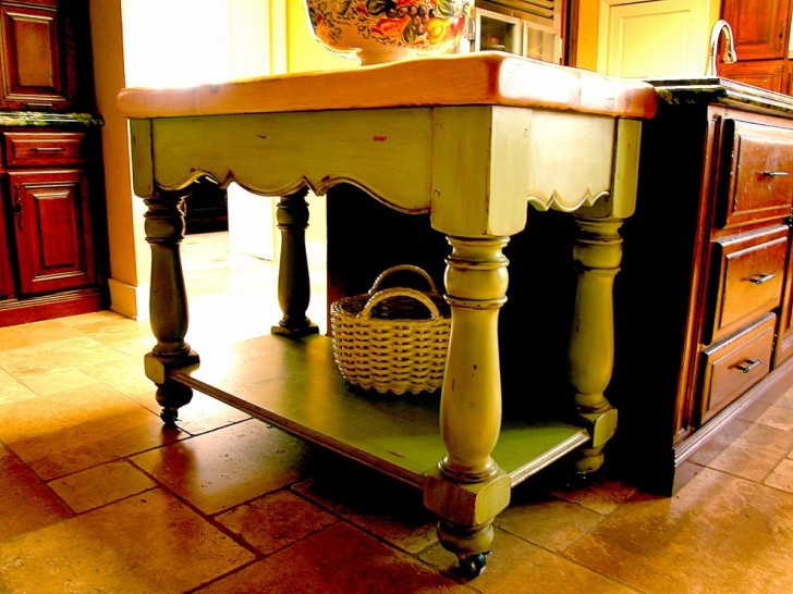 Kitchen , Gorgeous  Rustic Small Butcher Block Table Ideas : Lovely  Traditional Small Butcher Block Table Inspiration